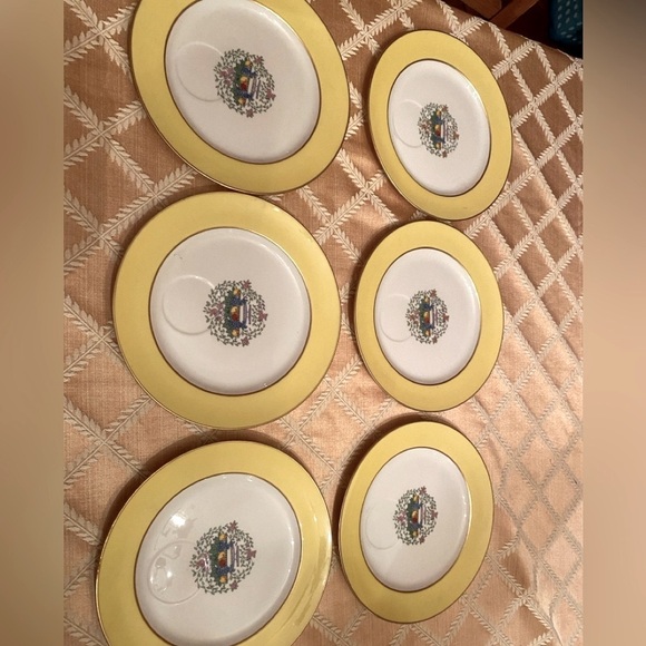 Lenox Somerset Snack Plates Yellow and White Set of 6 - Picture 4 of 6